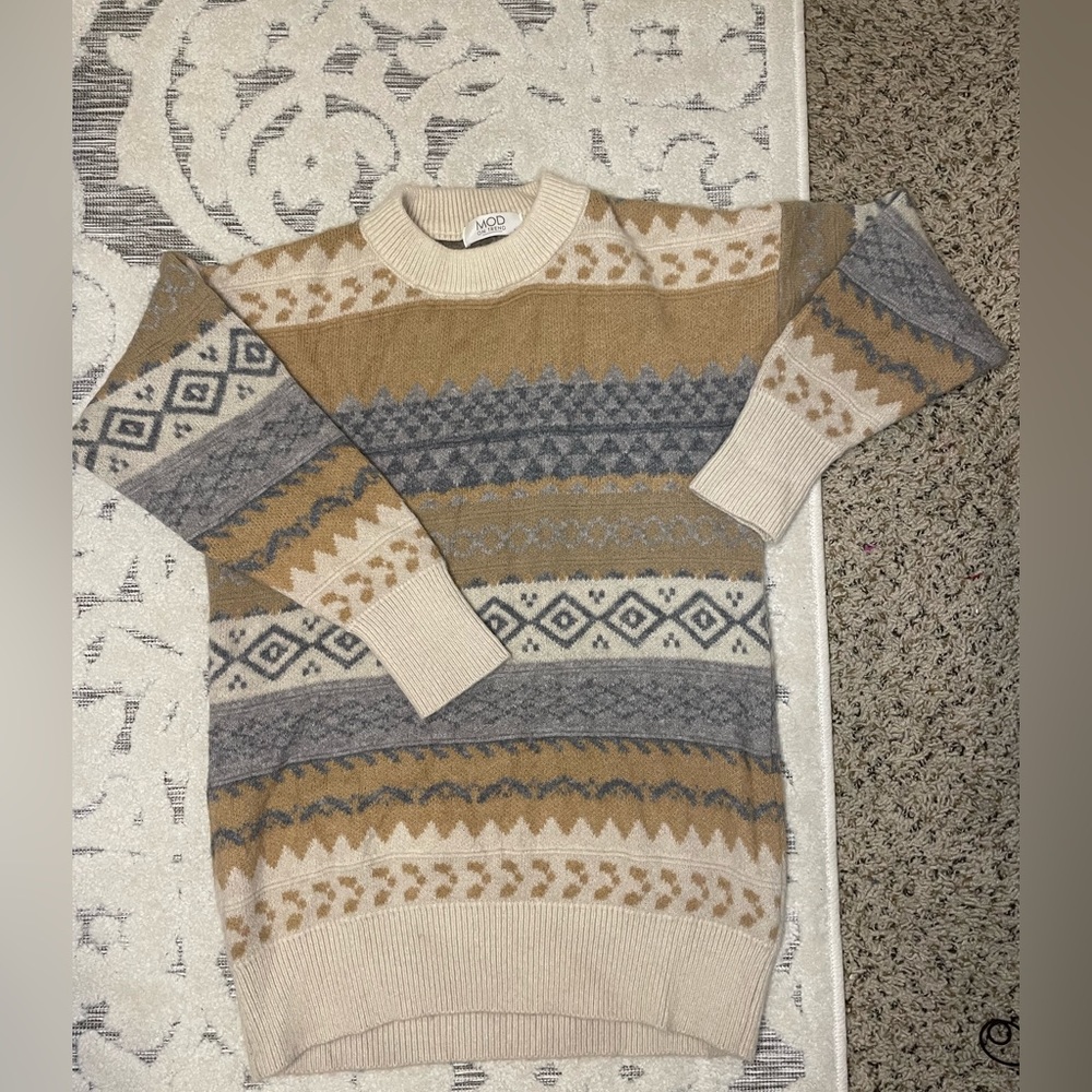Mod On Trend Neutral Colored Pattern Sweater - image 1